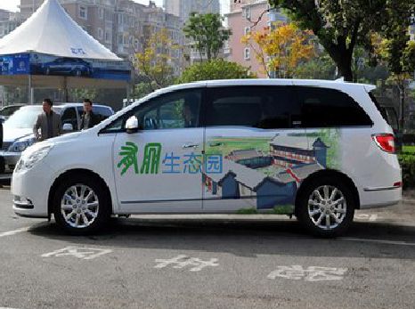 衡南户外车贴喷绘如何保持效果?